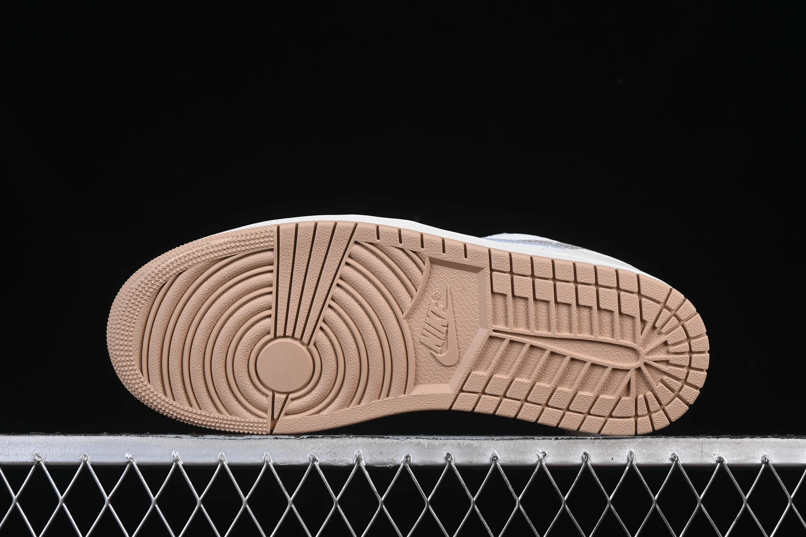 All categories Air Jordan Jordan series basketball shoes Air Jordan 1 Low G version pure original Air Jordan 1 Low AJ1 Joe 1 meter gray low-top retro culture basketball shoes 553558-169